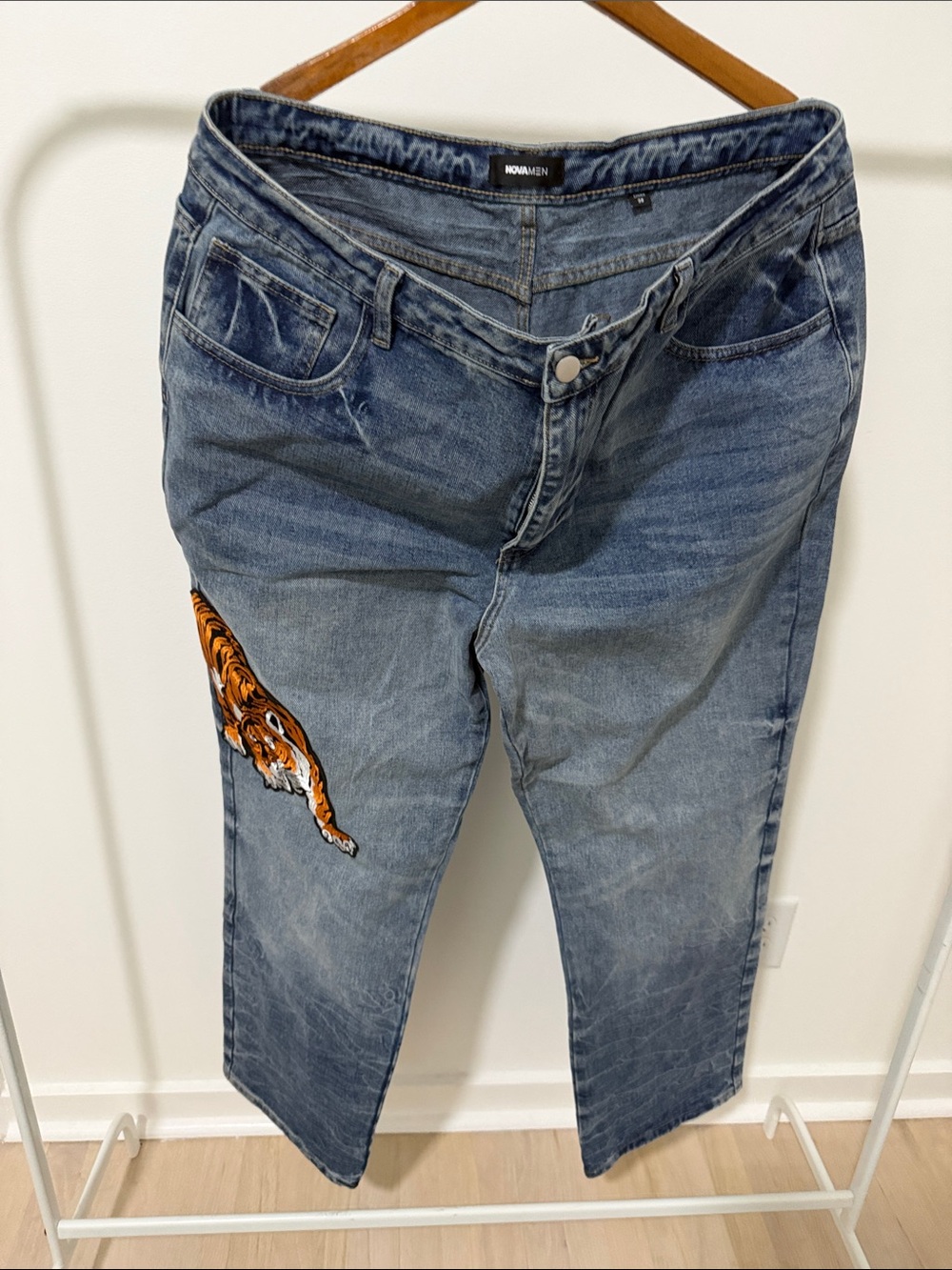 Relaxed Straight Tiger Patch Jeans - Medium Wash